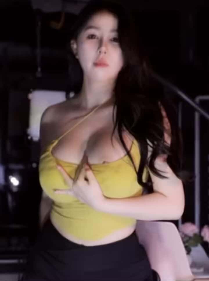 X (Twitter) adult video B364XhQj4vjrAAjH