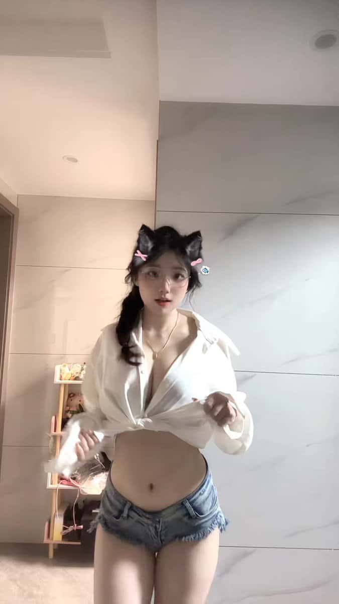 X (Twitter) adult video LD-DVg7xH9t5POe1