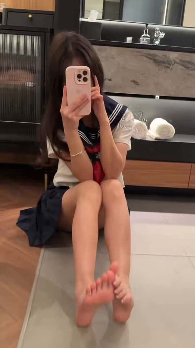X (Twitter) adult video e0-rb0XL_7HedfO_