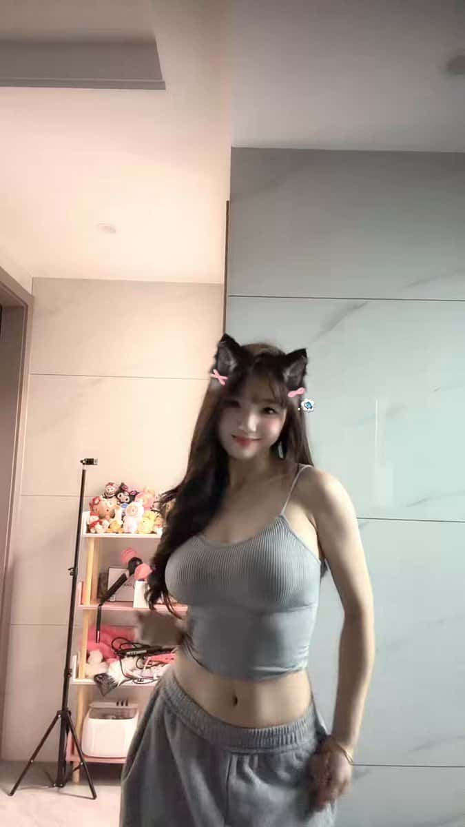 X (Twitter) adult video W5Q_t5tx5dmVsT8N