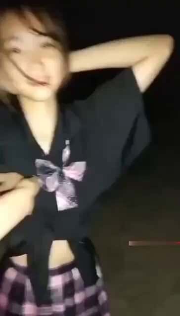X(Twitter)エロ動画・アダルト動画 FSKFLEl6Ox7iK6u0