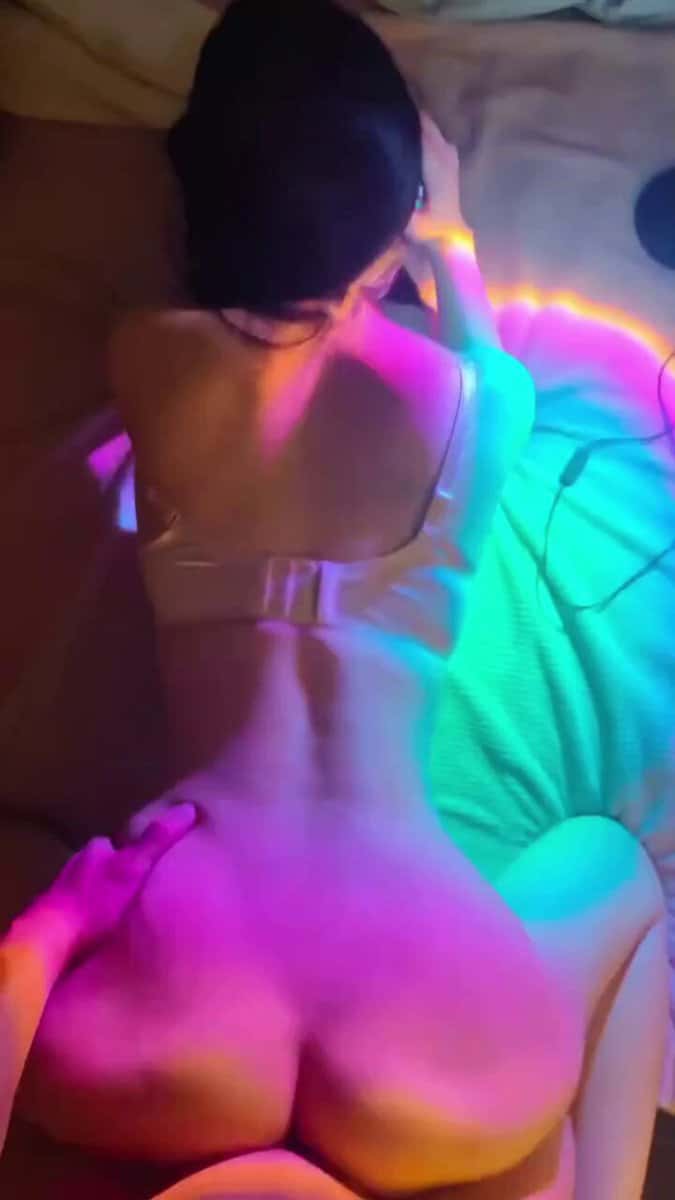 X(Twitter)エロ動画・アダルト動画 I8eVEimjPe3ImCqX