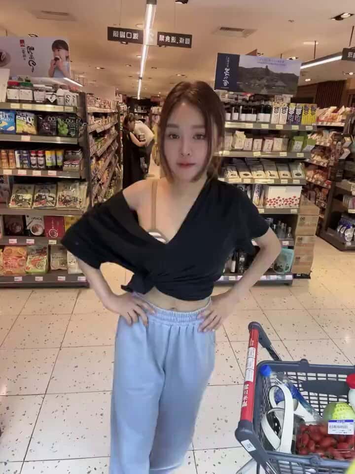 X (Twitter) adult video FYAO1lyEepP7lYY0