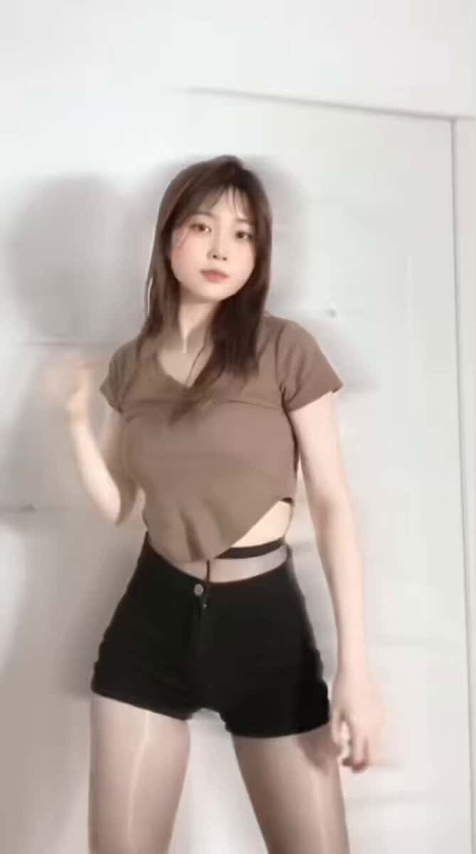 X (Twitter) adult video d0IIrfyAFoVlxdJC