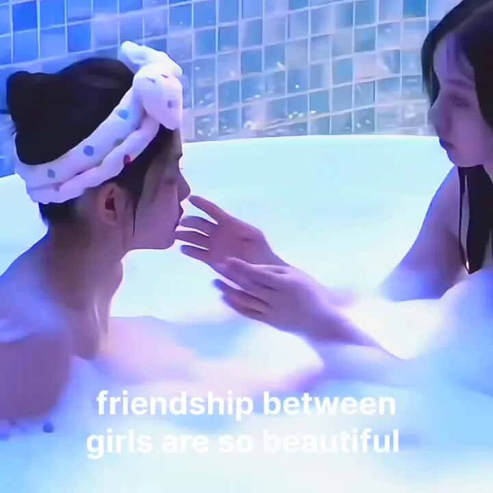 X(Twitter)エロ動画・アダルト動画 CusLM3vRQRvclH1k
